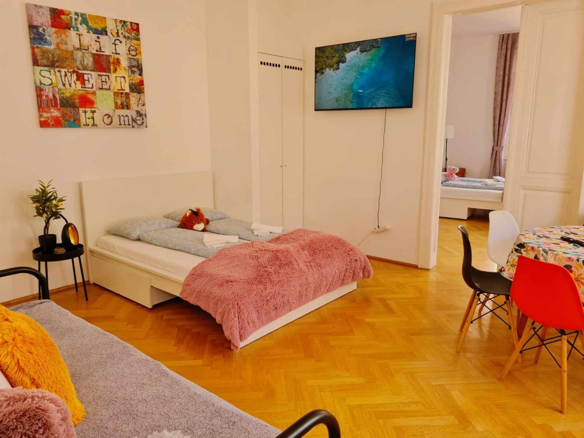 Central And Round 3 Minutes To City Shopping Center And Schoenbrunn Palace Vienna Esterno foto
