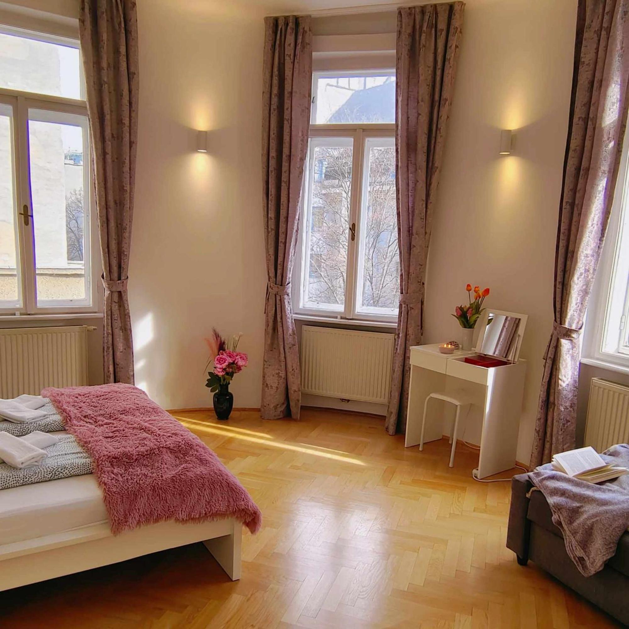 Central And Round 3 Minutes To City Shopping Center And Schoenbrunn Palace Vienna Esterno foto