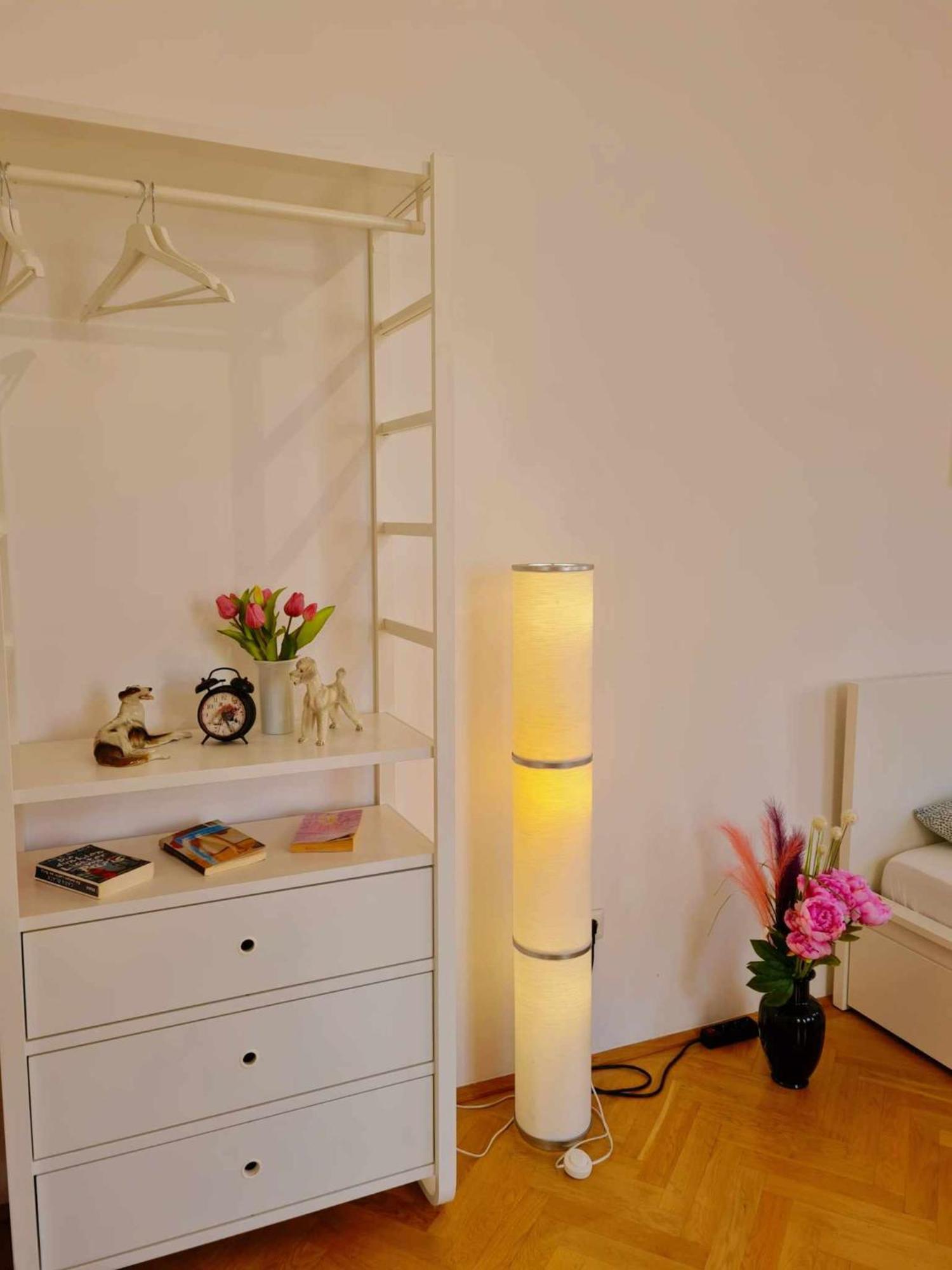 Central And Round 3 Minutes To City Shopping Center And Schoenbrunn Palace Vienna Esterno foto